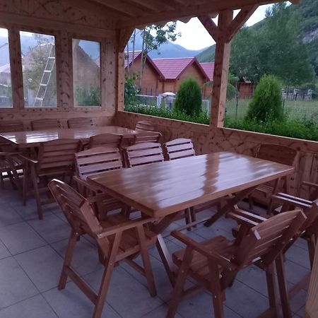 Vuthaj Breti'S Guesthouse מראה חיצוני תמונה