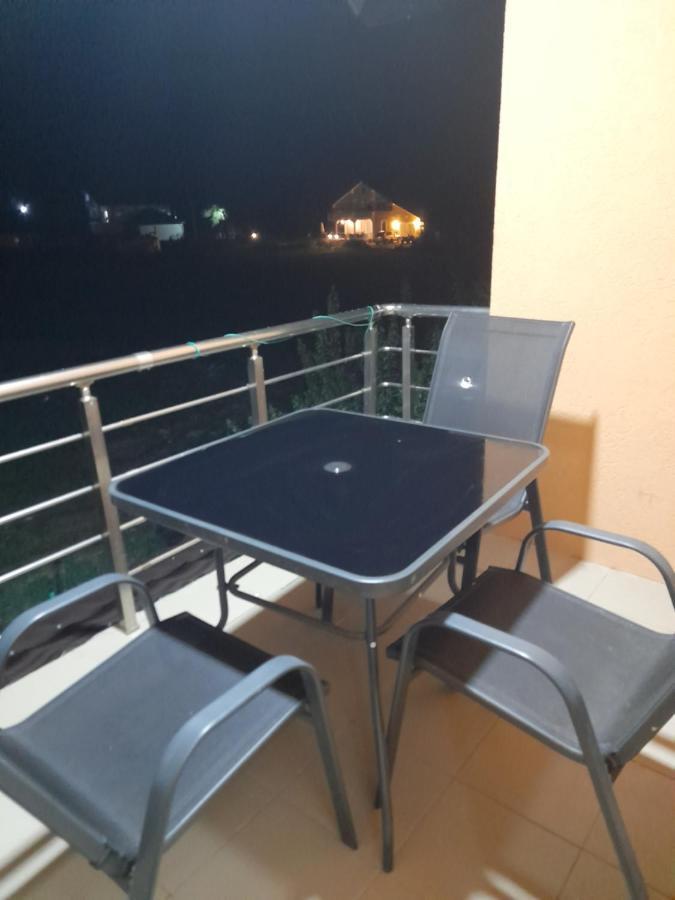Vuthaj Breti'S Guesthouse מראה חיצוני תמונה