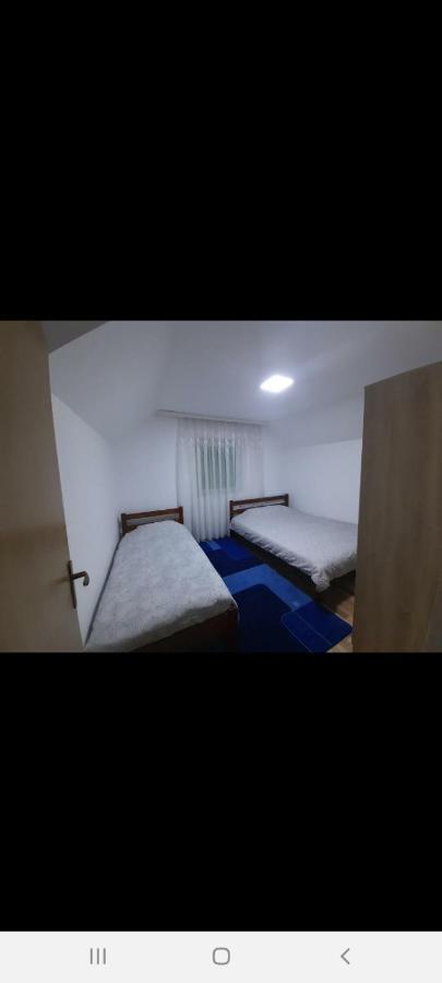 Vuthaj Breti'S Guesthouse מראה חיצוני תמונה